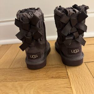 Uggs with bows baby size 6